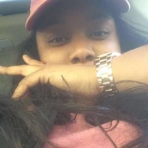 Meet your Posher, Destinee